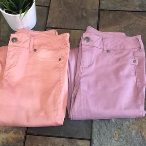 2 pairs of Maurice’s jeans for 20$ size Medium
